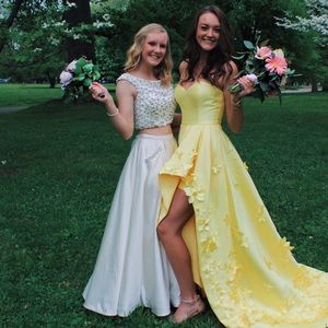 Pearl Sherri Hill Prom Dress Size 4